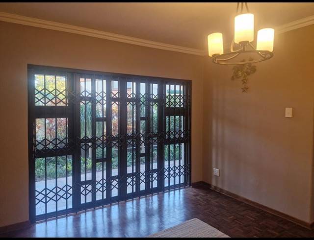 4 BEDROOM DUPLEX FOR SALE IN ESCOMBE